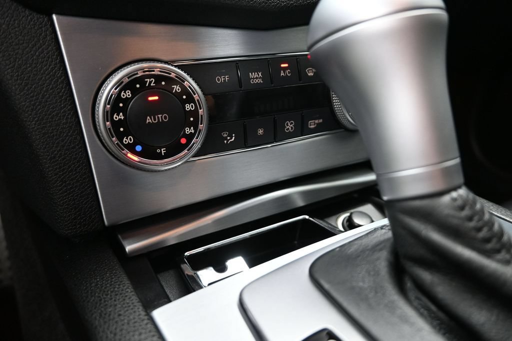 Used 2010 Mercedes-Benz C 300 4MATIC Sedan image 17
