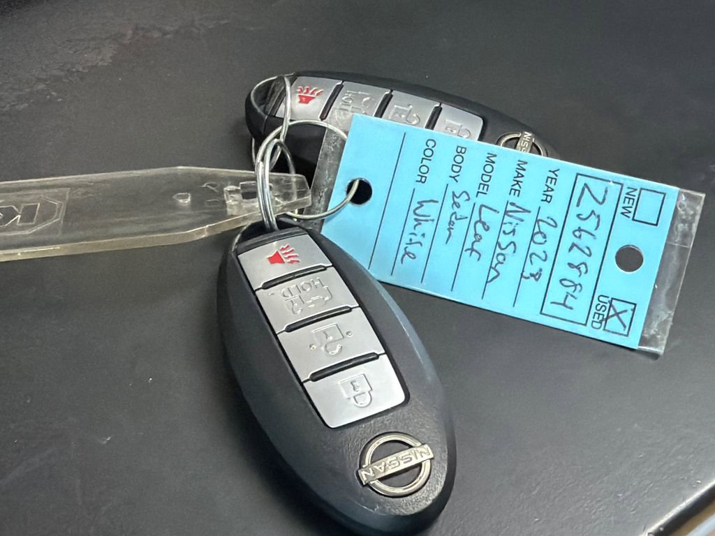 Used 2023 Nissan Leaf S image 33