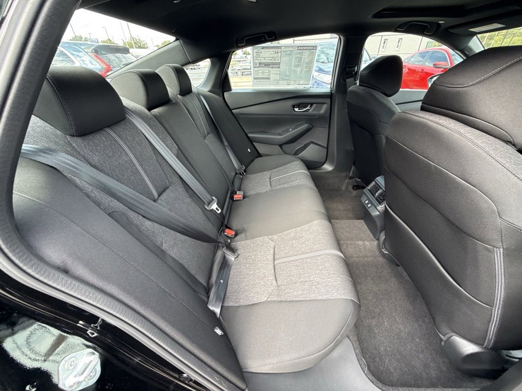 Used 2025 Honda Accord Sport image 37