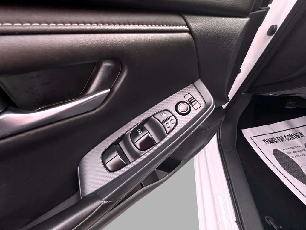 Used 2025 Nissan Sentra SV FWD image 15
