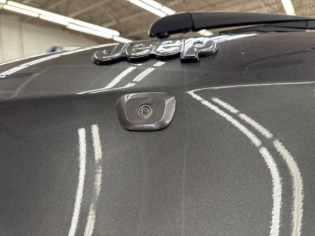 Used 2016 Jeep Cherokee Latitude w/ Cold Weather Group image 15