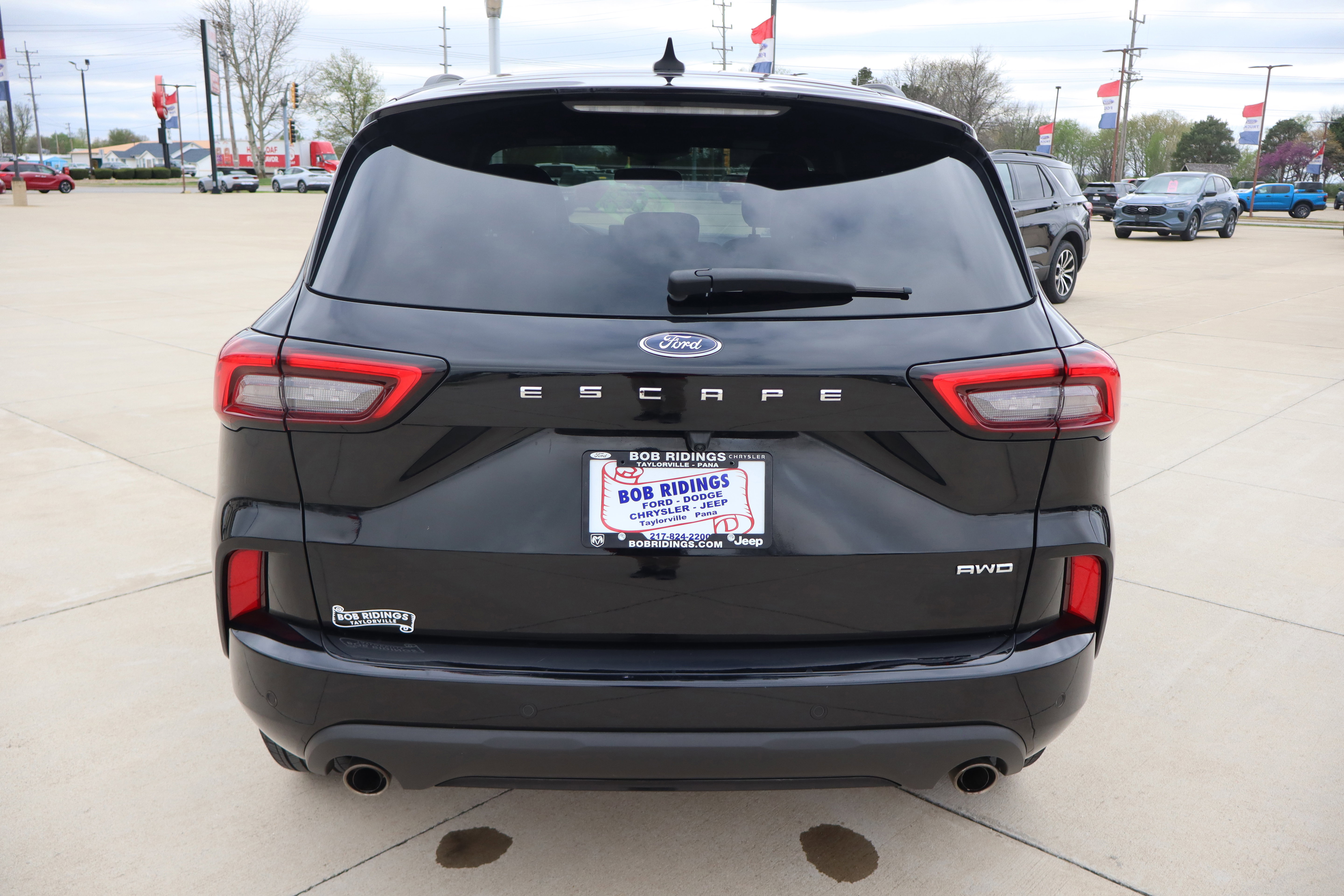 Used 2024 Ford Escape ST-Line w/ Tech Pack #1 AWD/4WD image 7