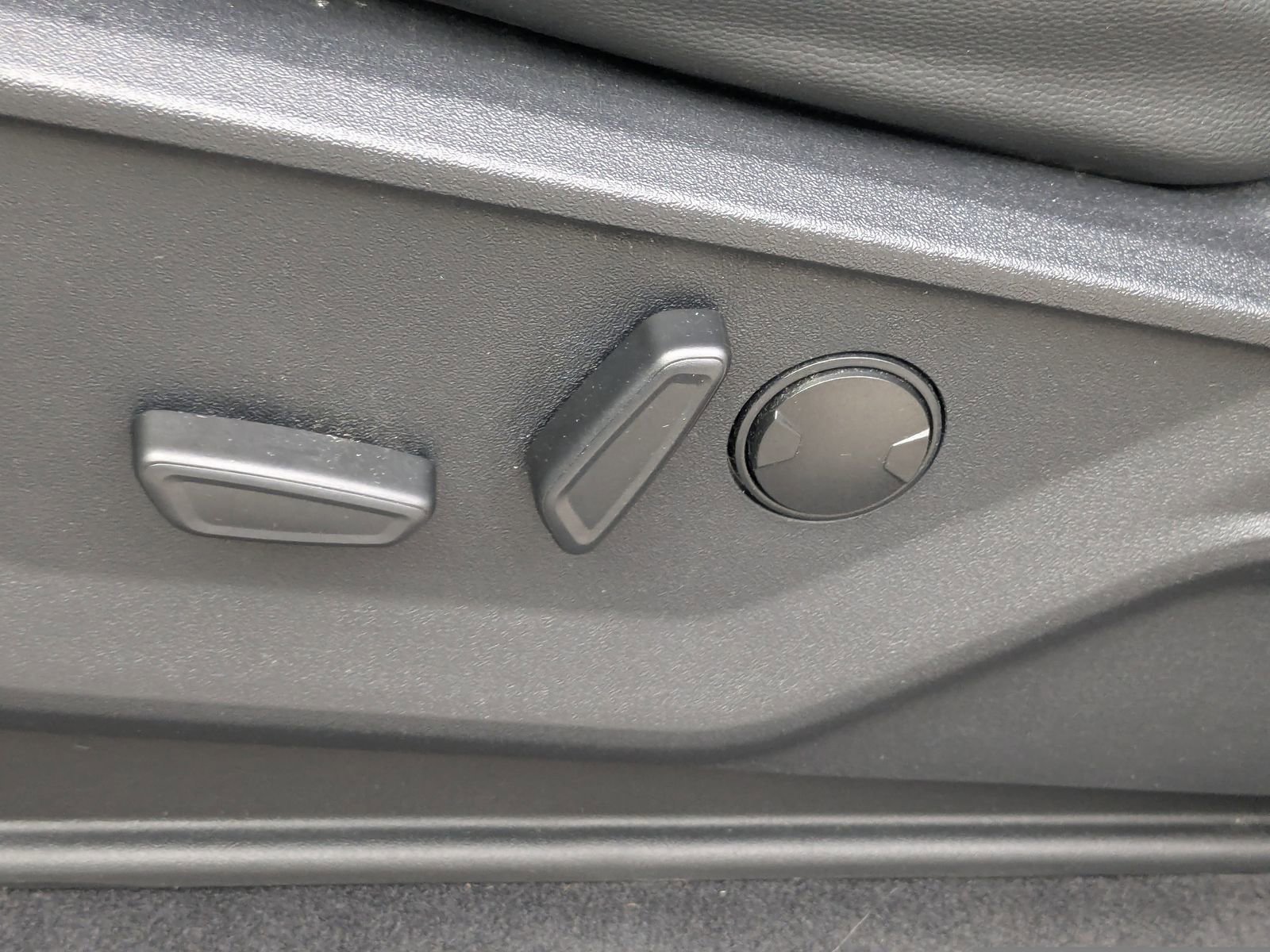 Certified 2023 Ford F150 XLT w/ Equipment Group 302A High image 21