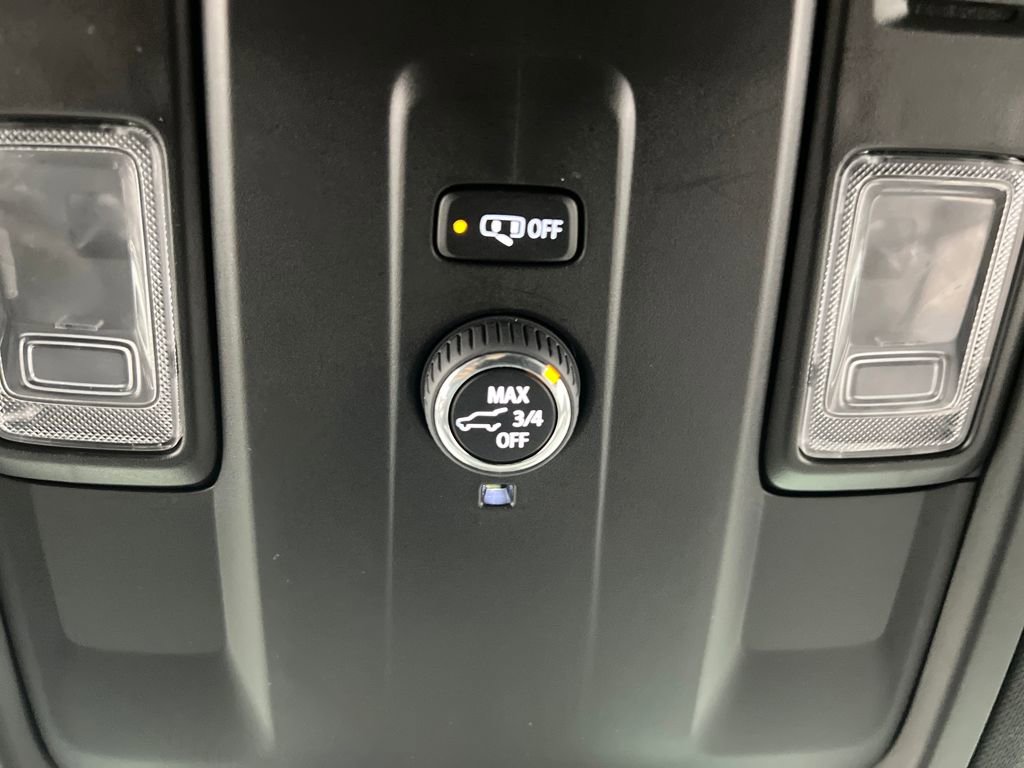 Used 2025 Chevrolet Tahoe Z71 image 64