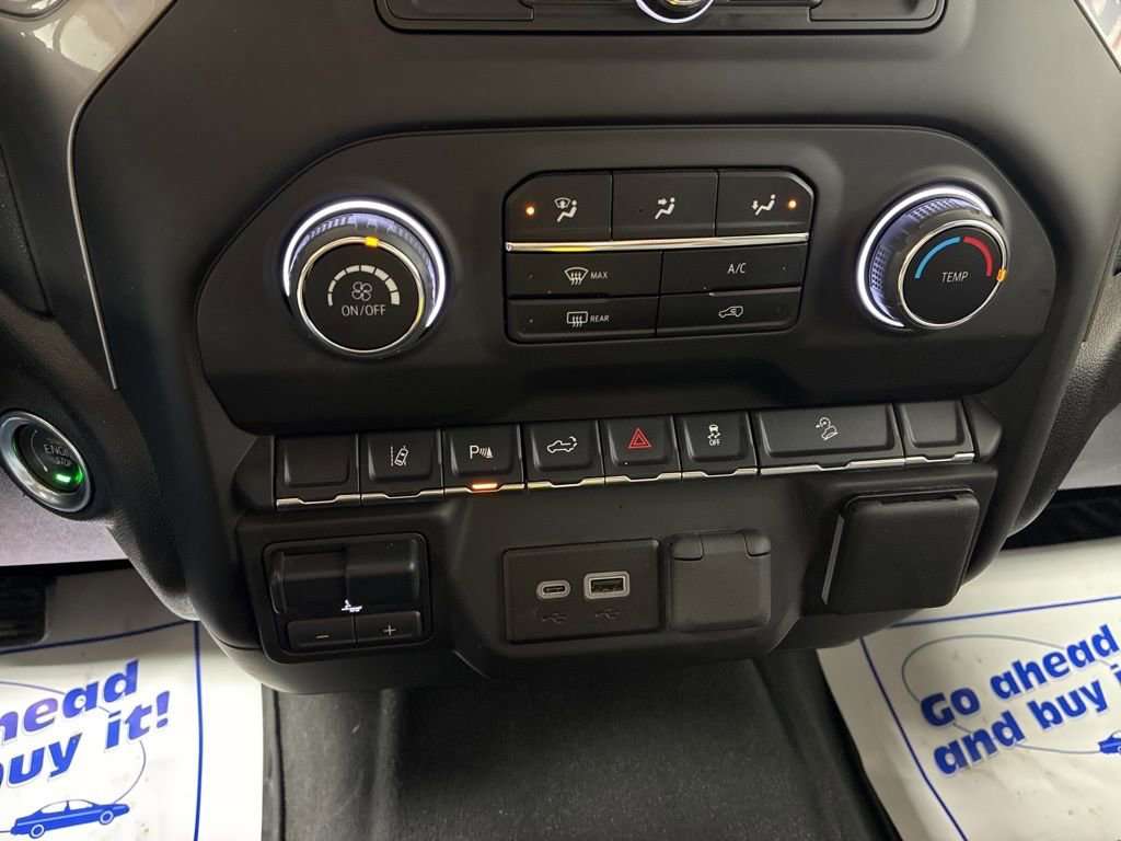 Used 2025 Chevrolet Silverado 2500 Custom w/ Custom Value Package image 17