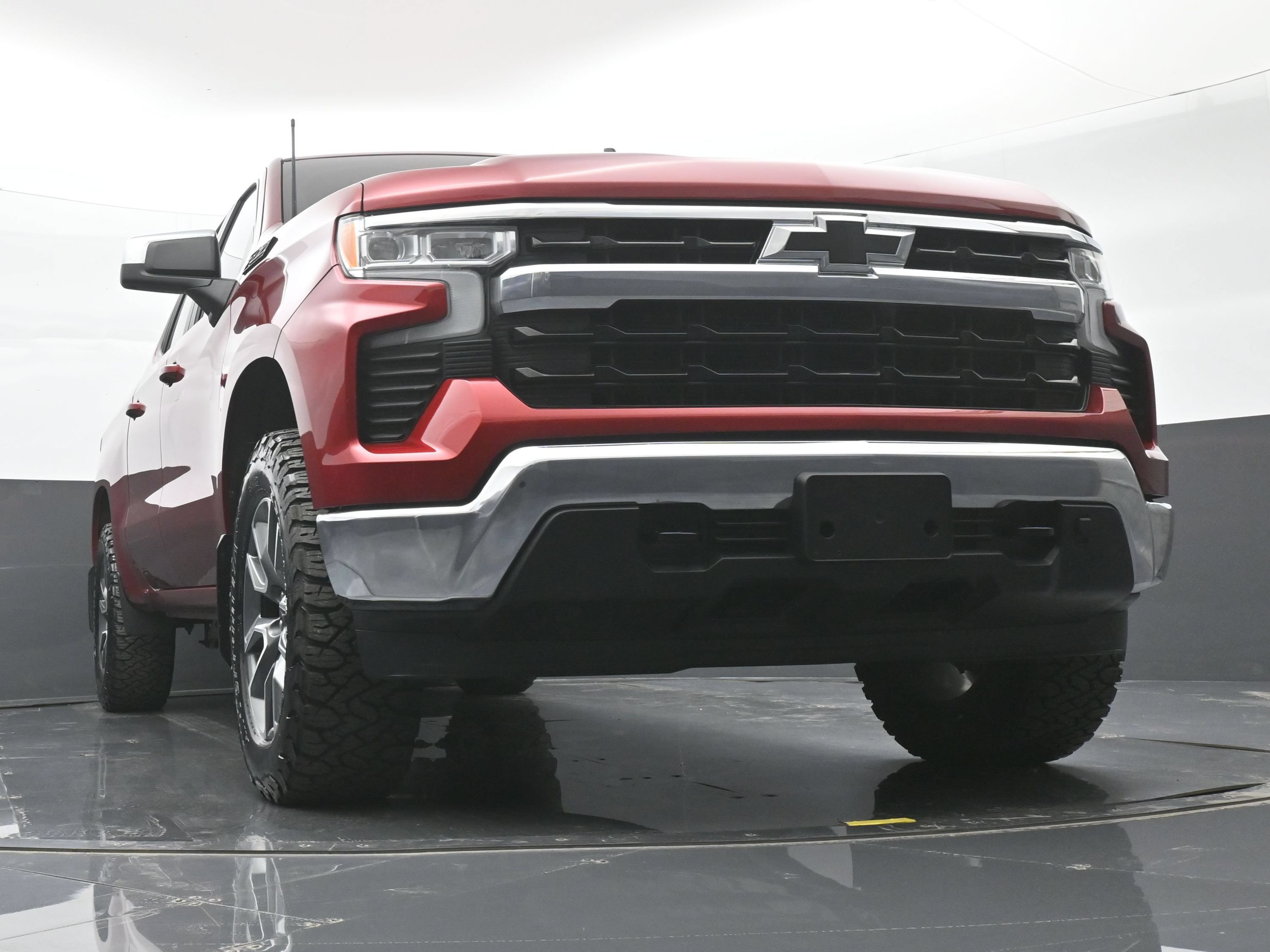 Used 2023 Chevrolet Silverado 1500 LT AWD/4WD image 41