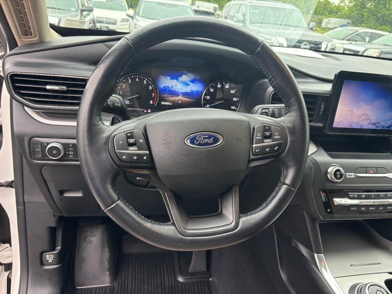 Used 2020 Ford Explorer XLT w/ Equipment Group 202A AWD/4WD image 18