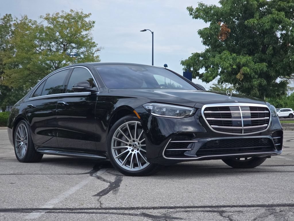 Used 2022 Mercedes-Benz S 580 4MATIC Sedan image 2