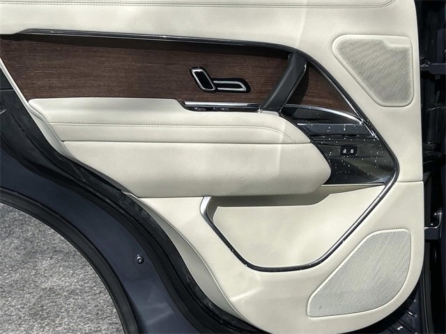 Used 2024 Land Rover Range Rover SE image 21