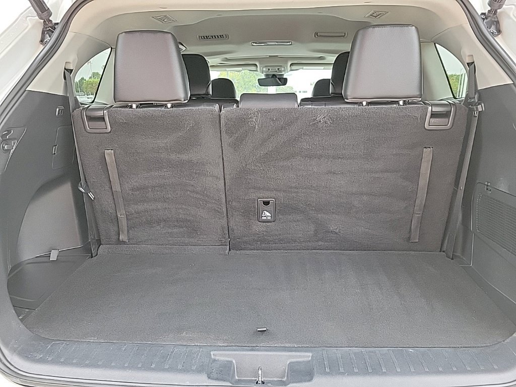 Used 2023 Toyota Highlander XLE AWD/4WD image 18