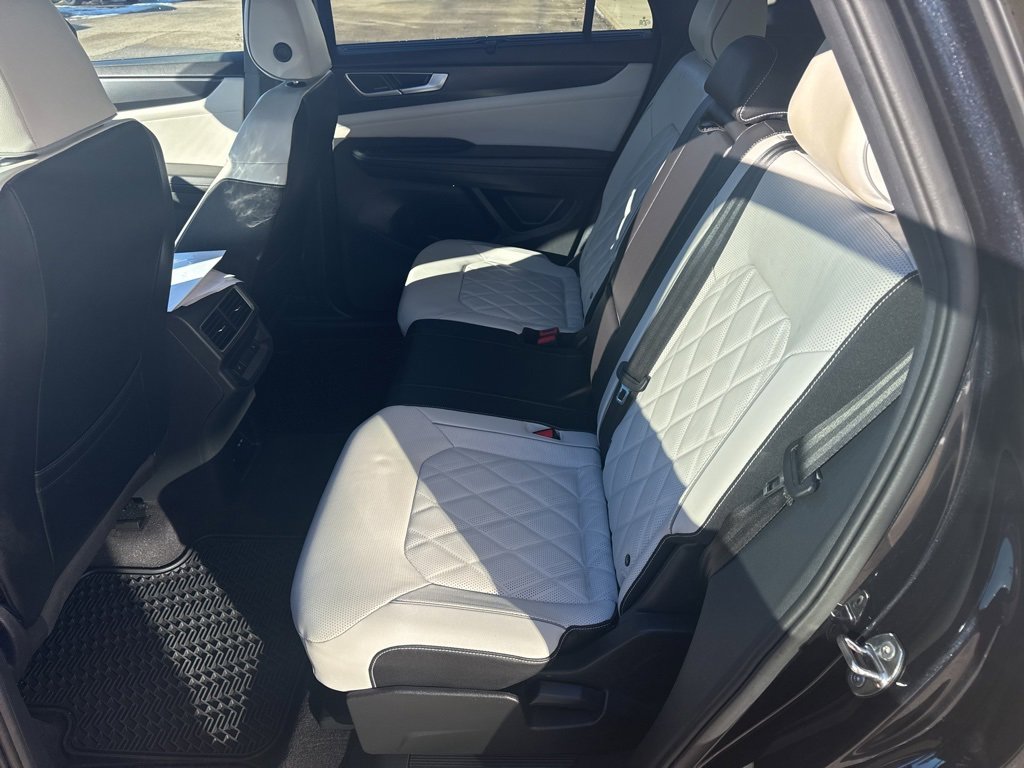 Certified 2024 Volkswagen Atlas Cross Sport SEL Premium R-Line image 13