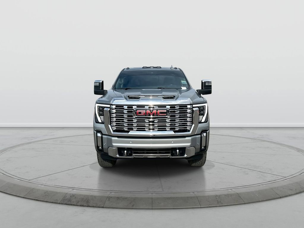 Used 2024 GMC Sierra 2500 Denali w/ Denali Reserve Package AWD/4WD image 3