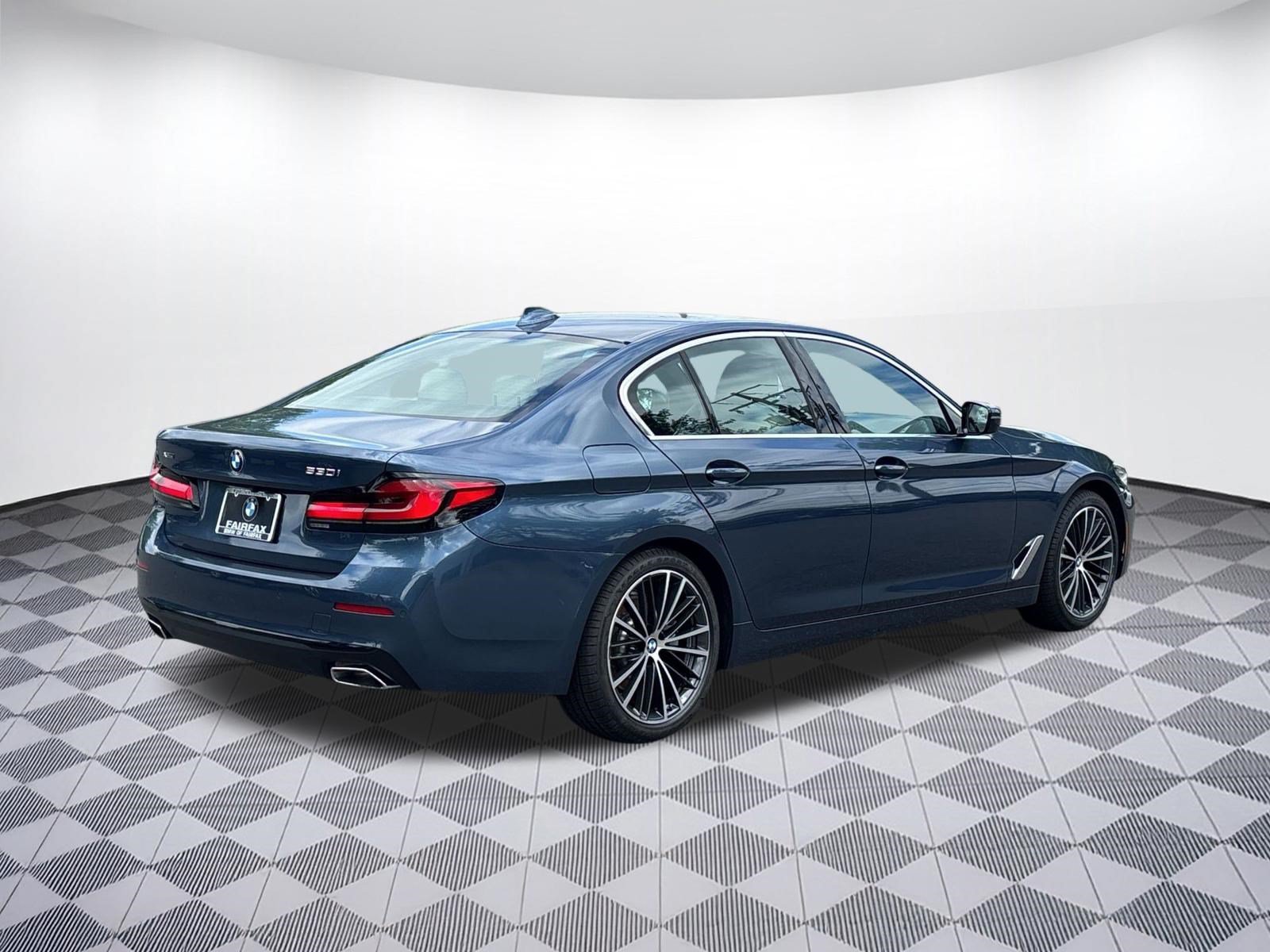 Used 2023 BMW 530i xDrive w/ Premium Package AWD/4WD image 8