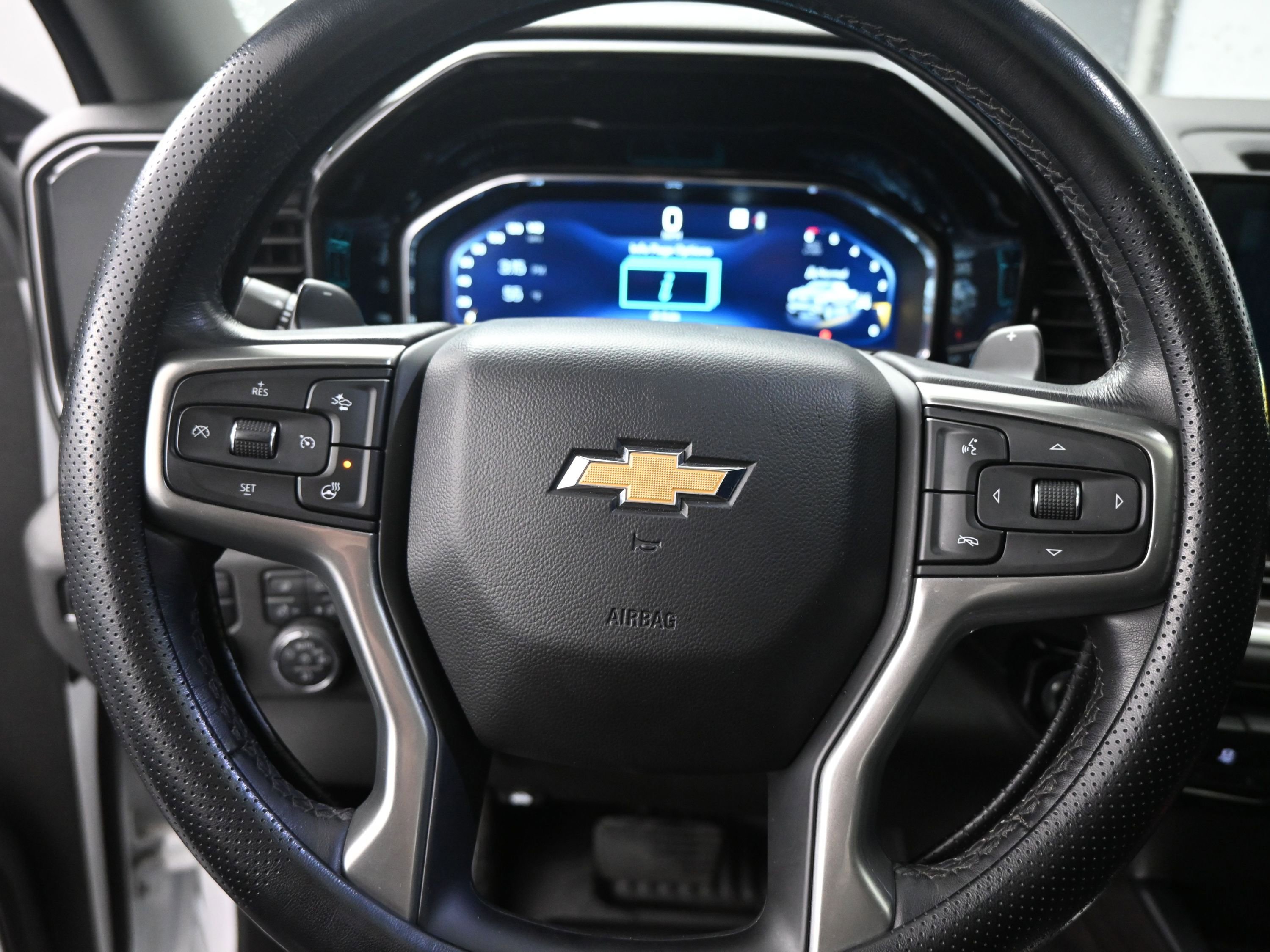 Used 2023 Chevrolet Silverado 1500 LTZ w/ LTZ Premium Package image 11