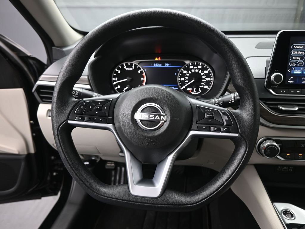 Used 2025 Nissan Altima 2.5 SV image 7