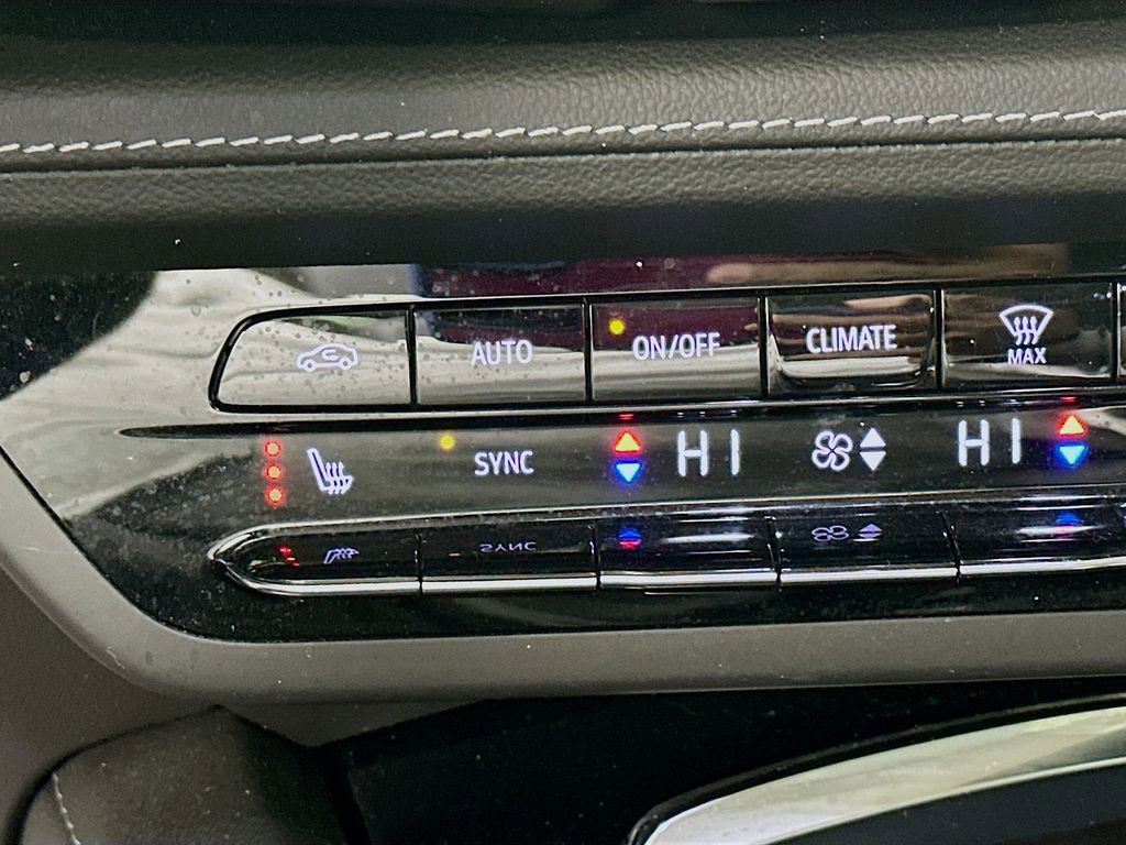 Used 2022 Buick Envision Preferred image 27