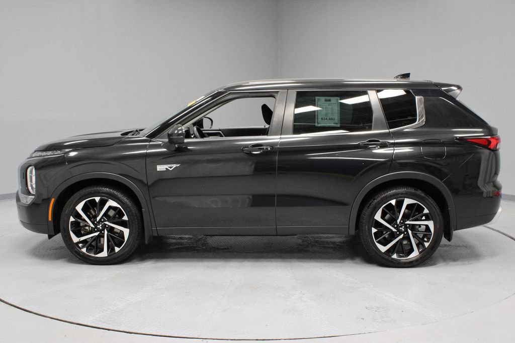 Used 2023 Mitsubishi Outlander SE AWD/4WD image 10