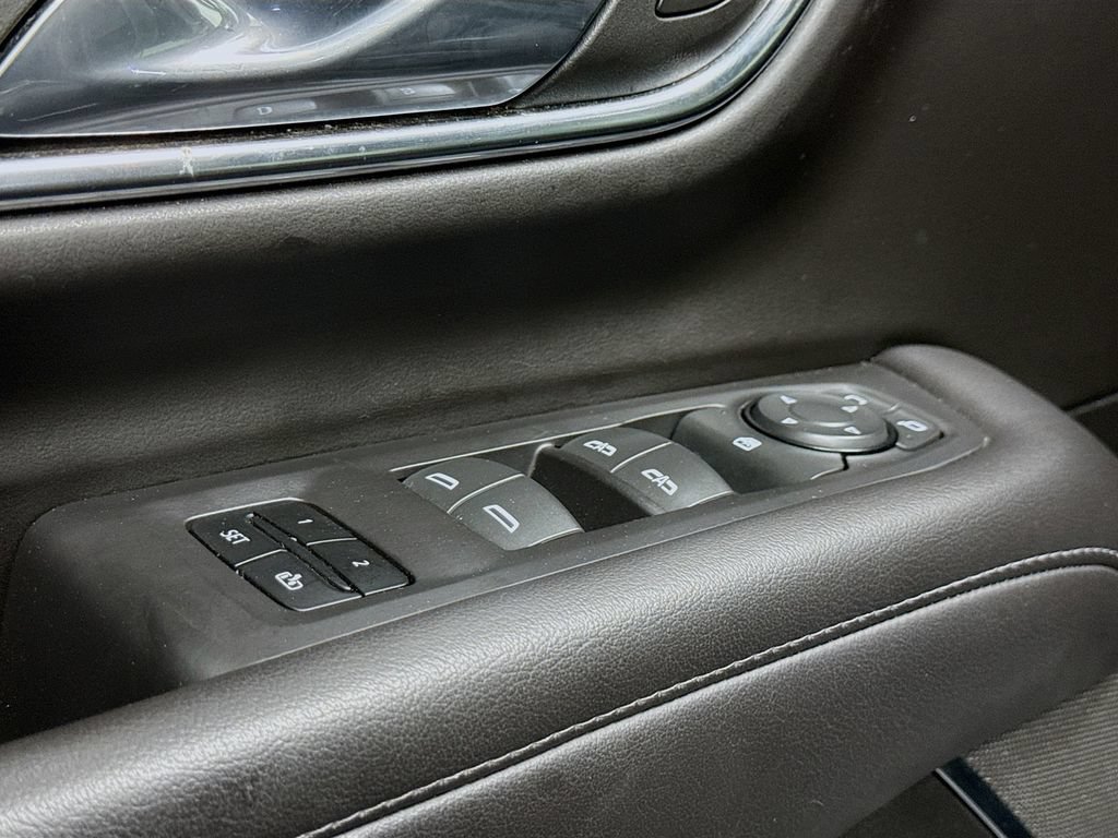 Used 2024 Chevrolet Suburban LT AWD/4WD image 18