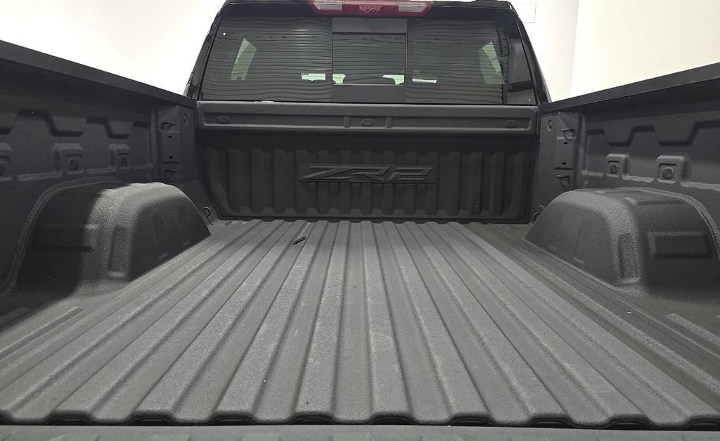 Used 2024 Chevrolet Silverado 1500 ZR2 w/ Technology Package AWD/4WD image 6