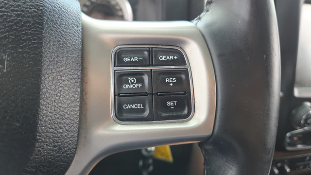 Used 2017 RAM 1500 Laramie AWD/4WD image 28