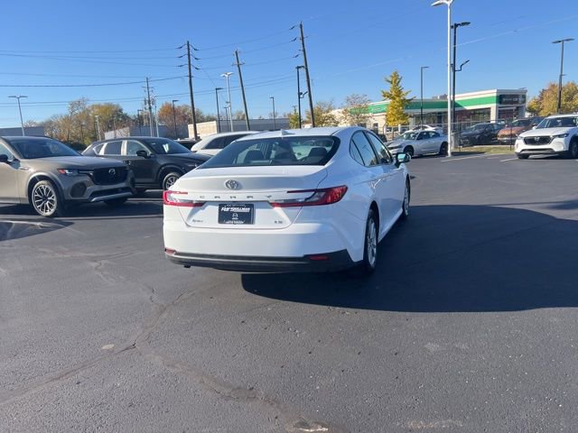 Used 2025 Toyota Camry LE image 10