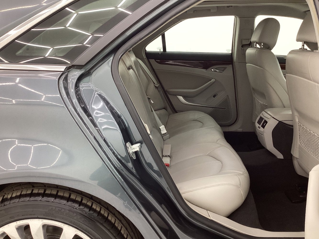 Used 2011 Cadillac CTS Premium image 21