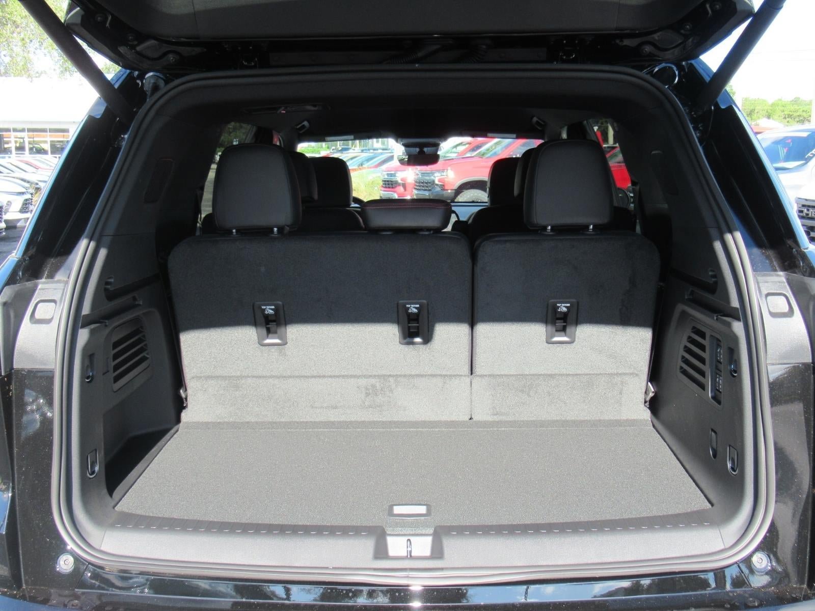 New 2027 Chevrolet Traverse RS FWD image 35