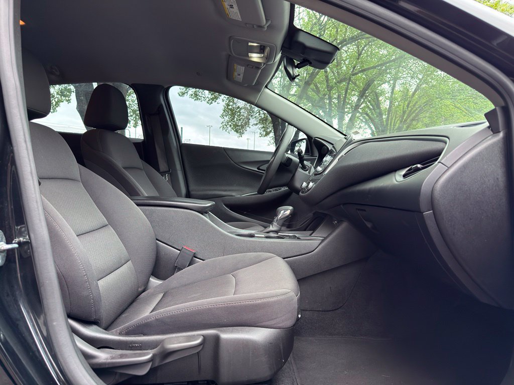 Used 2024 Chevrolet Malibu LT FWD image 31