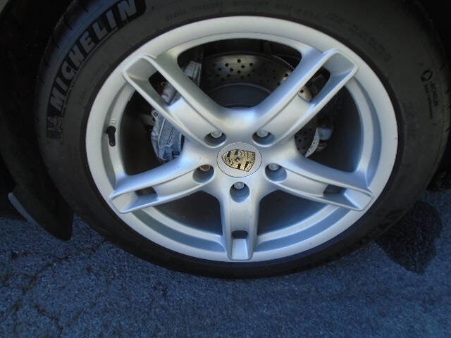 Used 2006 Porsche Boxster RWD image 16