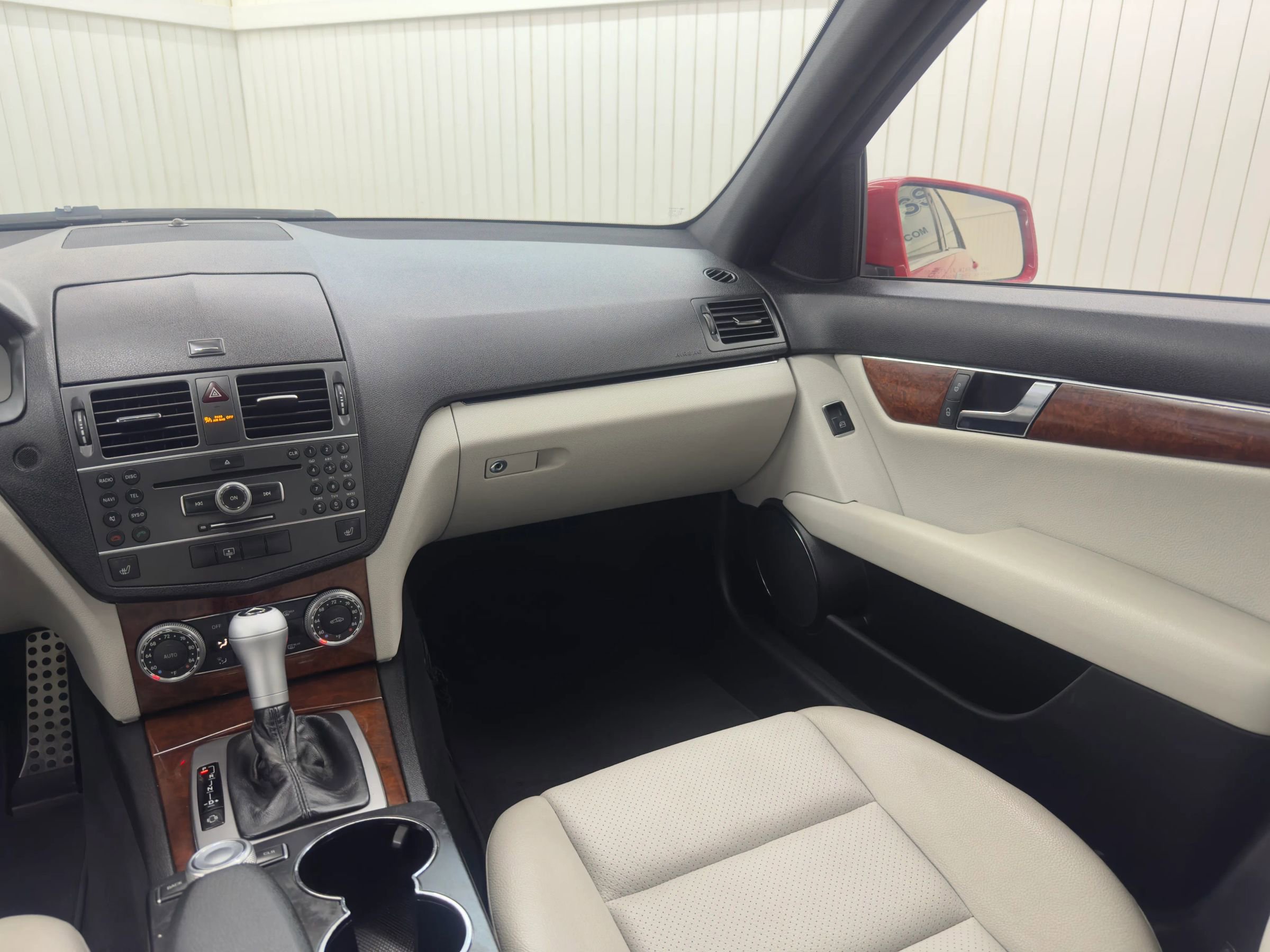 Used 2011 Mercedes-Benz C 300 4MATIC Sedan image 17