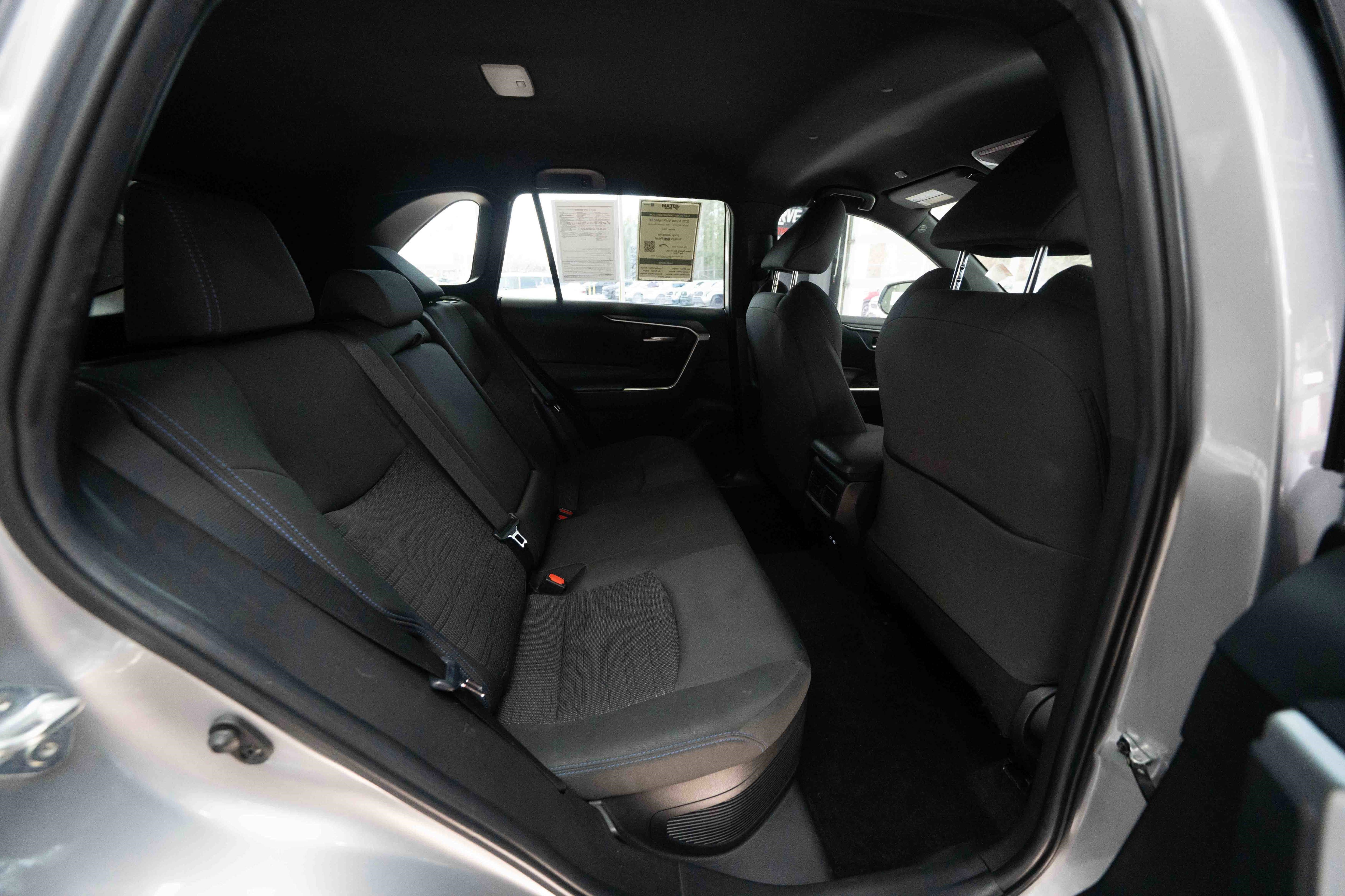 Used 2023 Toyota RAV4 SE image 26