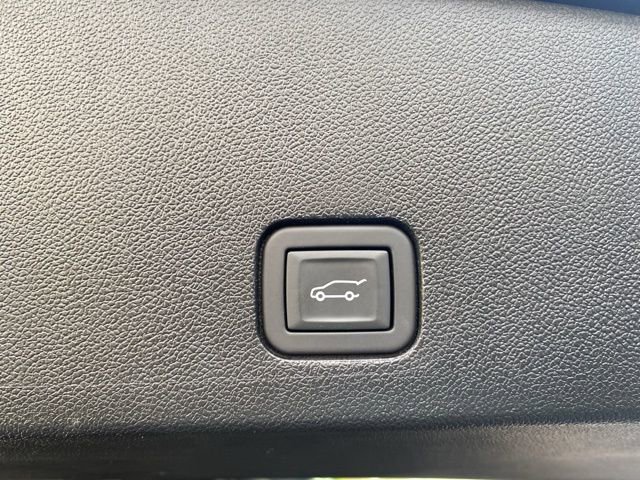 Used 2024 Cadillac XT6 Sport w/ Technology Package AWD/4WD image 33