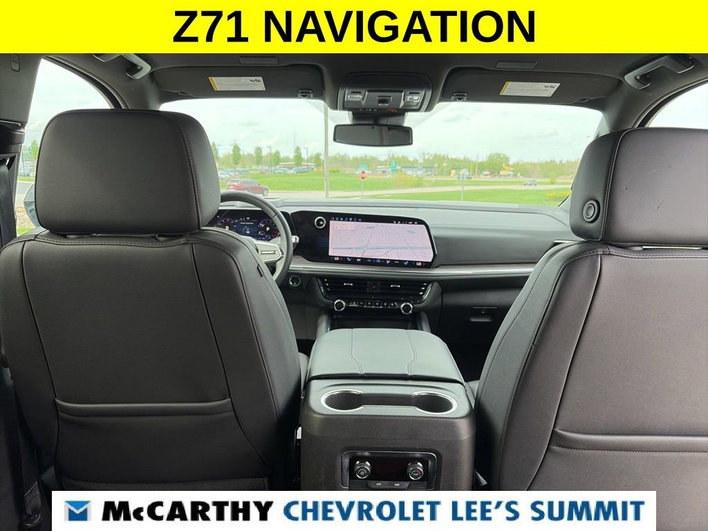 Used 2025 Chevrolet Suburban Z71 AWD/4WD image 43