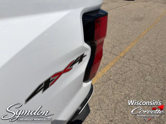 Used 2023 Chevrolet Colorado LT AWD/4WD image 18