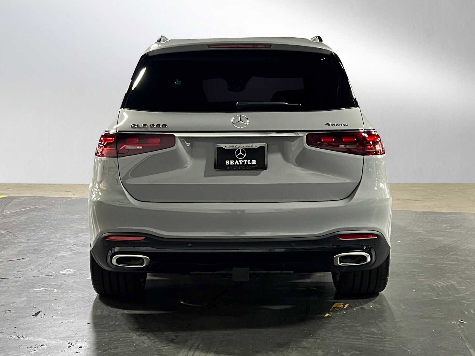 New 2026 Mercedes-Benz GLS 580 4MATIC image 4