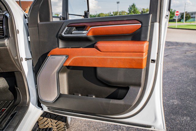 Used 2025 GMC Sierra 2500 Denali Ultimate image 31