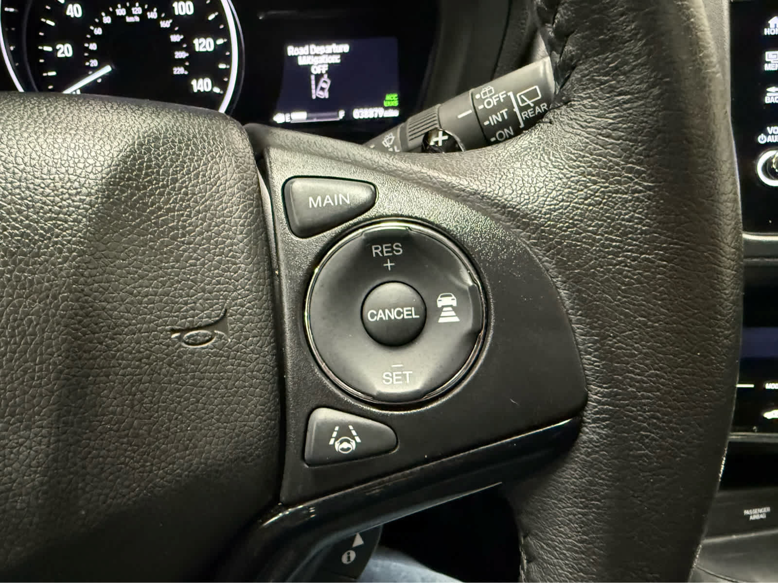 Used 2020 Honda HR-V Touring image 14