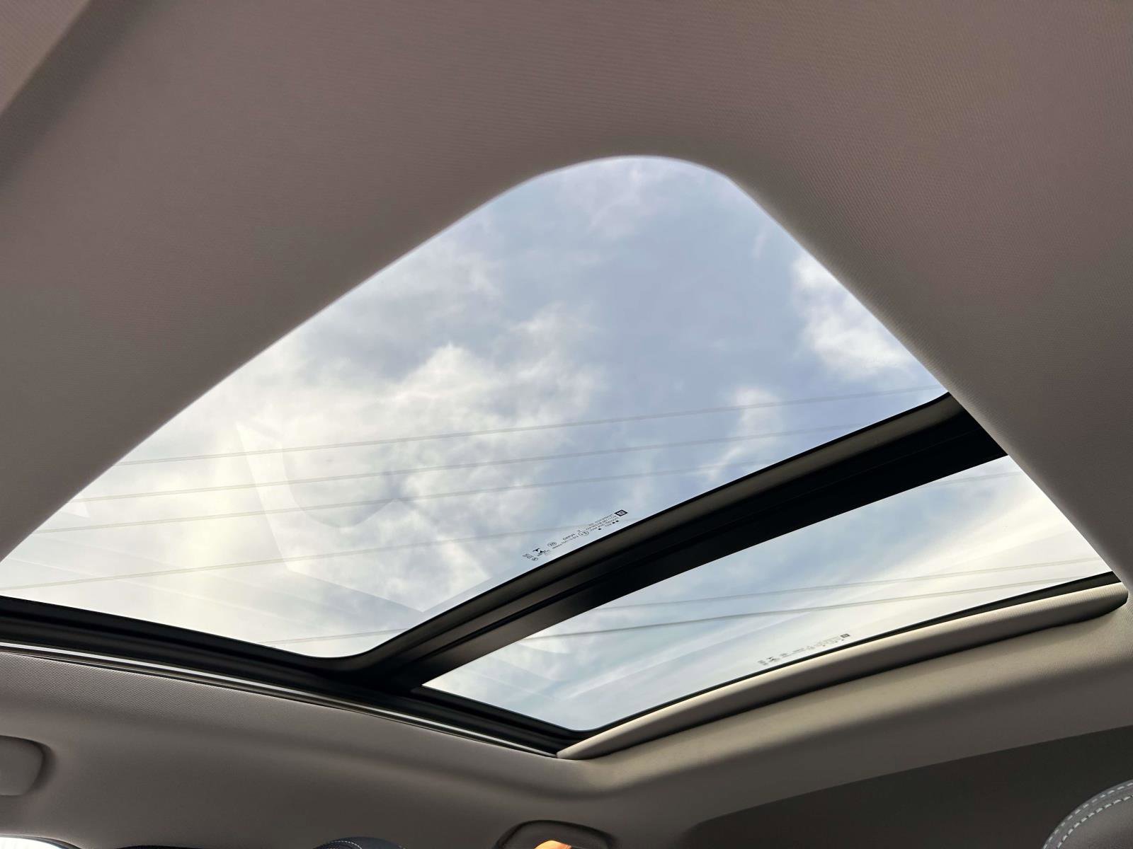 Used 2022 Chevrolet Bolt EUV Premier w/ Sun & Sound Package image 11