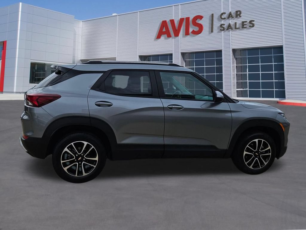 Used 2025 Chevrolet TrailBlazer LT AWD/4WD image 7
