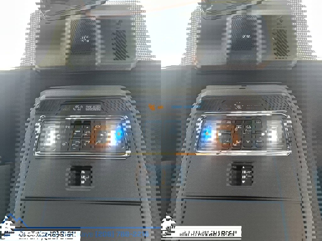 Used 2025 Ford F150 Raptor image 39