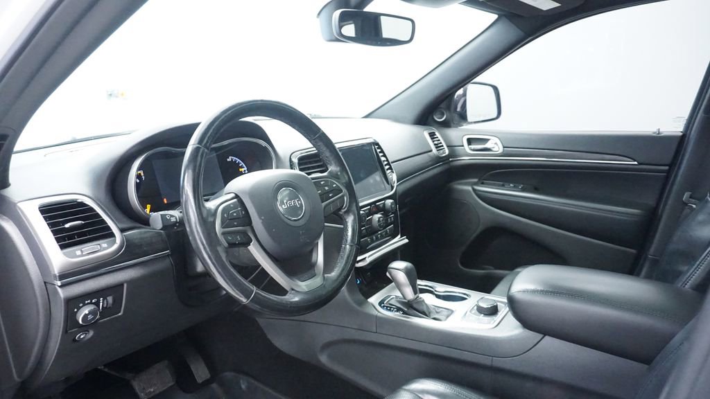 Certified 2019 Jeep Grand Cherokee Limited w/ Luxury Group II image 33