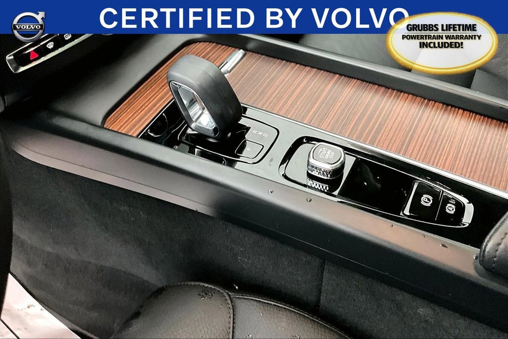 Used 2023 Volvo XC60 B5 Plus w/ Climate Package image 18