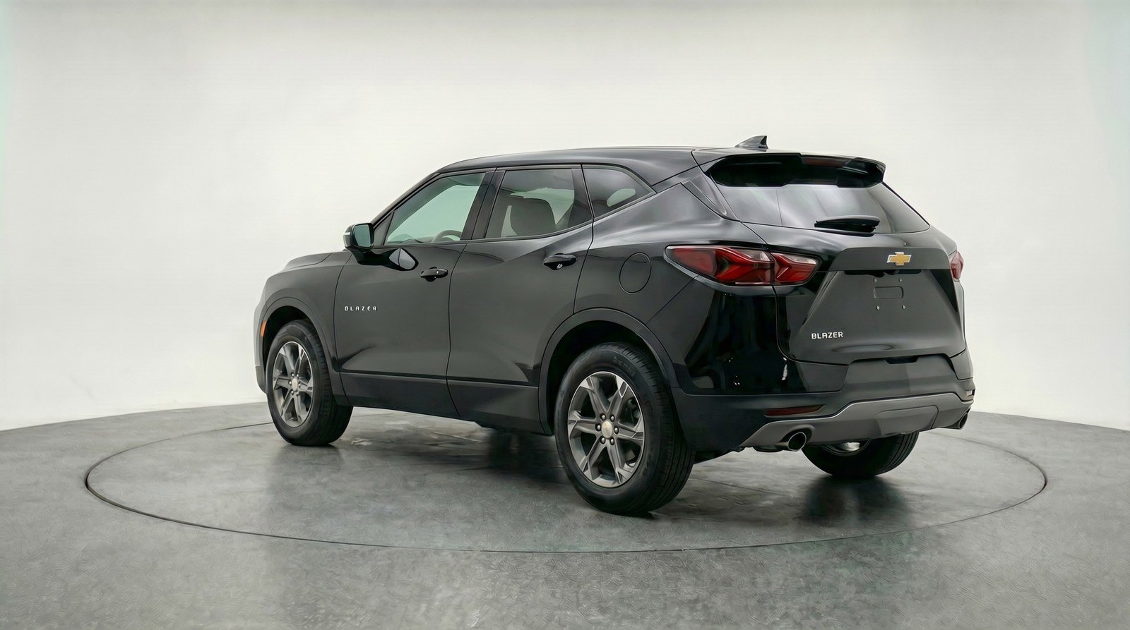 Used 2025 Chevrolet Blazer LT image 6