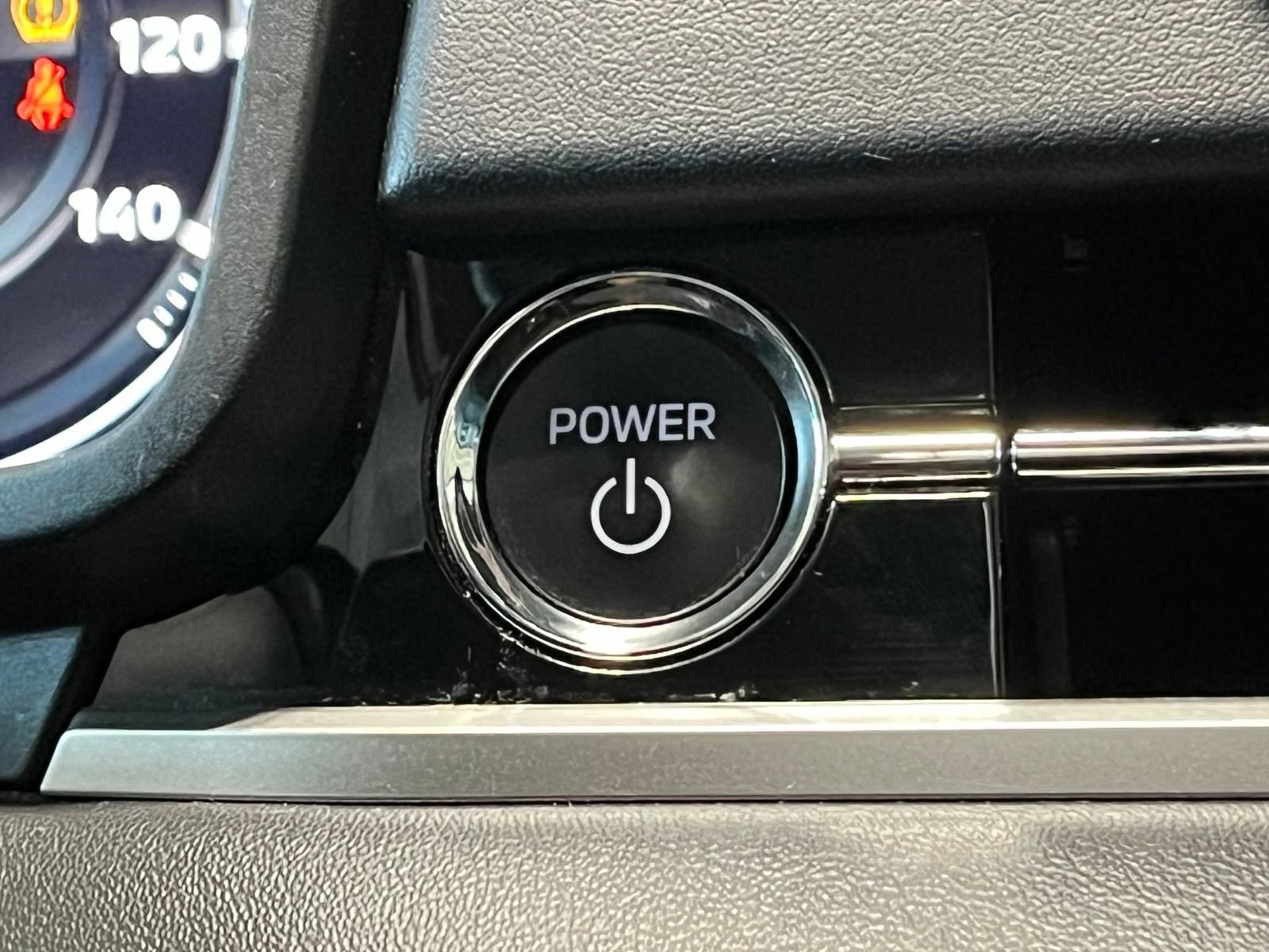 Used 2024 Mitsubishi Outlander SE AWD/4WD image 27