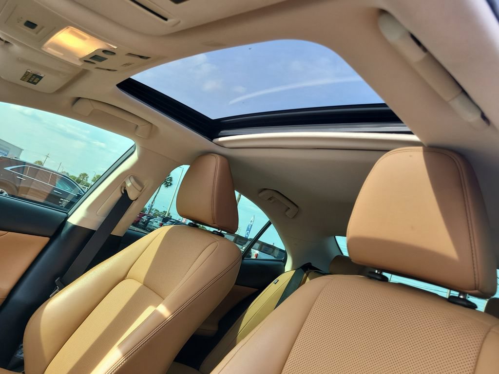 Used 2019 Lexus IS 300 AWD w/ Navigation Package image 17