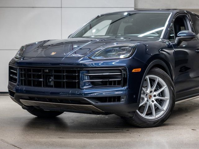 Certified 2025 Porsche Cayenne S AWD/4WD image 20