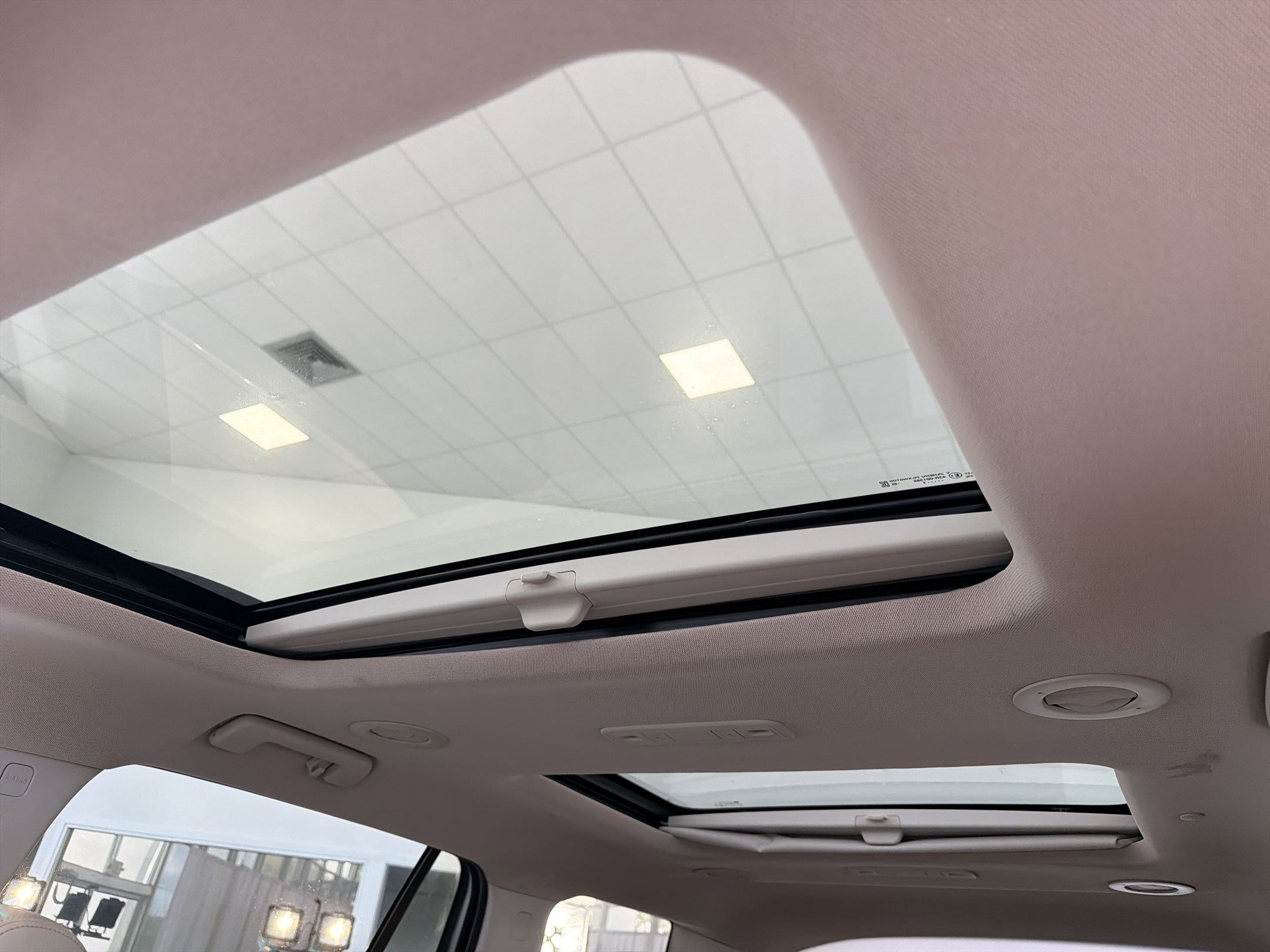 Used 2022 GMC Acadia Denali w/ Denali Ultimate Package image 16