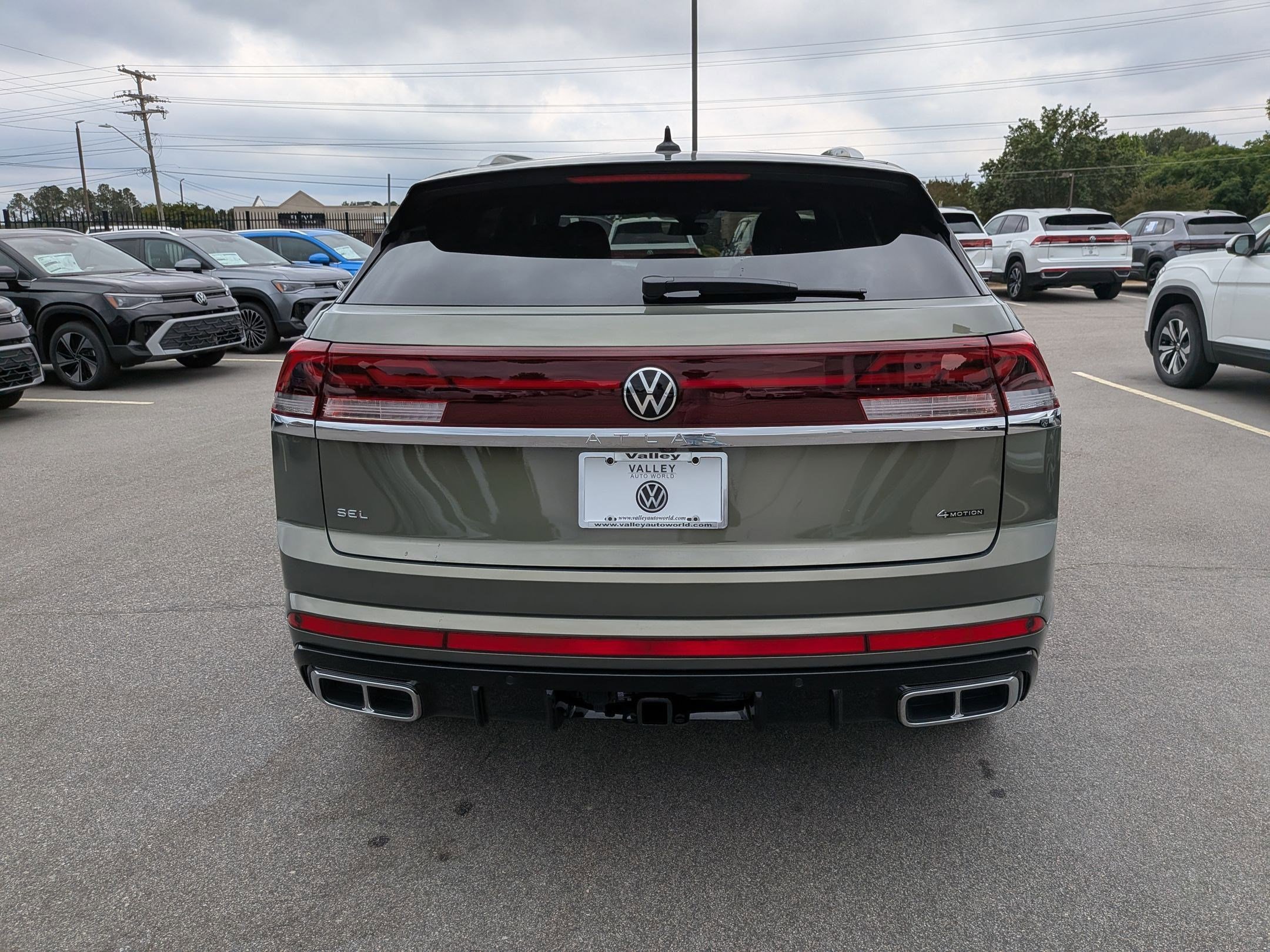 New 2026 Volkswagen Atlas Cross Sport SEL Premium R-Line AWD/4WD image 4