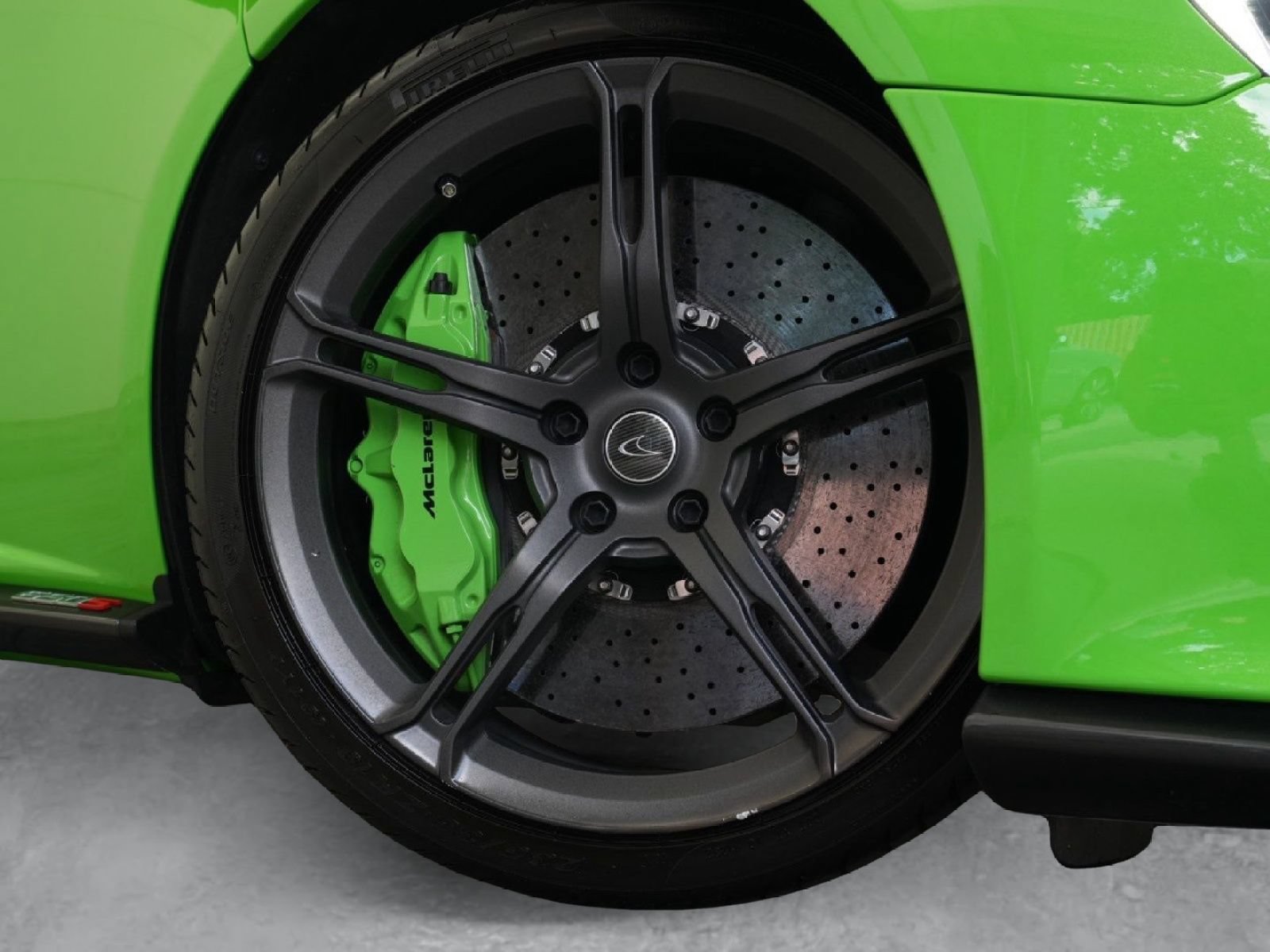 Used 2015 McLaren 650S Spider RWD image 4