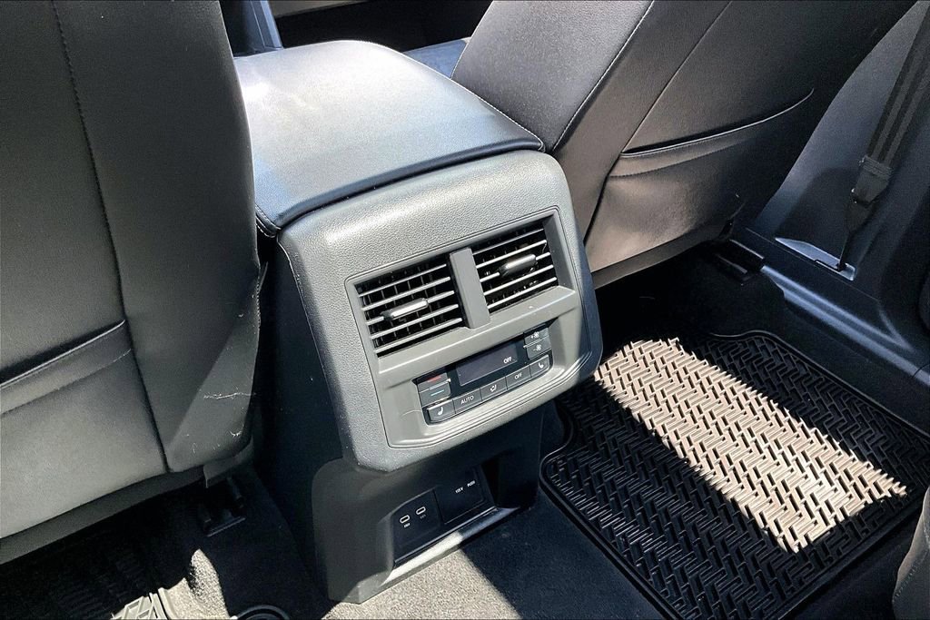 Used 2022 Volkswagen Atlas SEL Premium AWD/4WD image 35
